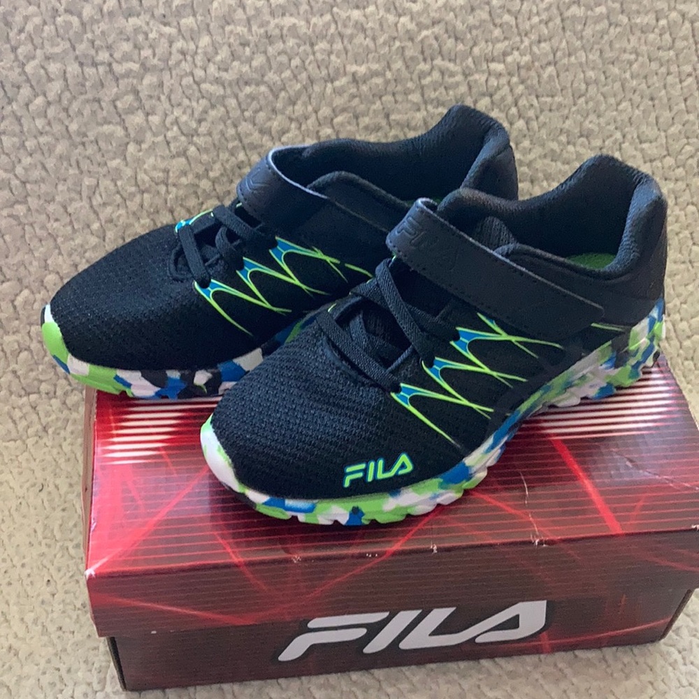 Fila shadow sprinter sneakers New in box